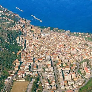 https://breathtaking-sea-view-4thfloor-flat.sicilyhotelsitaly.net